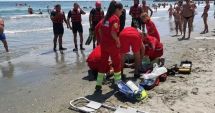 Stire din Eveniment : Două persoane scoase din mare, la Eforie Nord. Intervin cadrele medicale