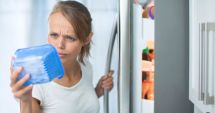 Stire din Sănătate : Pericolul din frigider! Mâncarea care devine otravă dacă o păstrezi prea mult