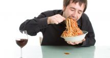 Stire din Sănătate : Mâncatul emoțional, o adevărată problemă pentru unele persoane
