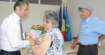 Stire din Politică-Administrație : Primarul Radu Cristian a premiat seniorii orașului Mangalia