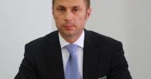 Stire din Politică-Administrație : "Vom demara un program de modernizare a școlilor"