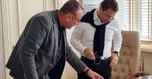 Stire din Politică-Administrație : Şedinţă de lucru convocată de primarul din Mangalia, Cristian Radu