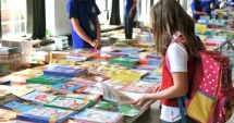 Stire din Cultură-Educație : Anunț de la Ministerul Educației. Se caută profesori evaluator de manual