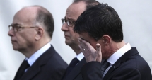 Stire din Actualitate : Fostul premier al Franței, Manuel Valls, lovit în față de un tânăr de 18 ani