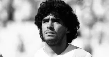 Stire din Actualitate : Fiica lui Diego Maradona acuză medicul personal în procesul privind moartea legendei fotbalului