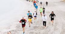 Stire din Sport : Eveniment unic în lumea sportivilor din Europa. Sute de participanți, la Maratonul Nisipului din Mamaia