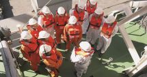 Stire din Economie : Împiedicăm schimburile de echipaje la nave, dar sprijinim migrația căpșunarilor!