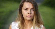 Stire din Actualitate : Picturile ei, cenzurate în liceu. Iată explicația conducerii școlii