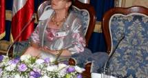 Stire din Social : Mărțișoare și flori pentru doamnele din azilul de bătrâni de la Poarta Albă