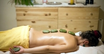 Masajul cu pietre de jad  combate insomnia și stresul