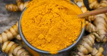 Stire din Sănătate : Măștile cu turmeric, secretul natural pentru un ten mai tânăr și luminos