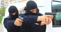 Stire din Eveniment : Misiuni antitero! Secretele și tehnicile "mascaților"