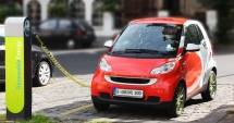 Stire din Diverse : Vrei mașină electrică, dar nu ai bani de una nouă? Iată  ce poți cumpăra la mâna a doua din România și Germania