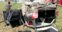 Stire din Eveniment : S-AU RĂSTURNAT CU MAȘINA! Sunt patru victime!