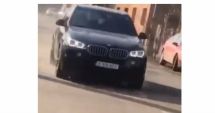 Stire din Eveniment : Dosar penal pentru un băiat de 15 ani, filmat în timp ce conducea o mașină