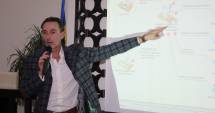 Stire din Politică-Administrație : Mazăre mută Primăria Constanța pe Facebook