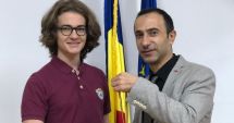 Stire din Cultură-Educație : Medalie de argint  pentru elevul Edis Memiș,  de la Liceul Internațional