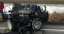 Stire din Eveniment : IMAGINI ȘOCANTE! TRAGEDIE RUTIERĂ! TREI MORȚI, DUPĂ CE DOUĂ MAȘINI S-AU CIOCNIT FRONTAL