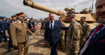 Stire din Actualitate : Nicolae Ciucă la fabrica de armament de la Cugir: “Industria de apărare are nevoie de consolidarea cercetării și a inovației”