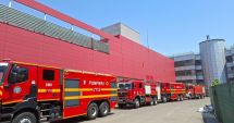 Stire din Eveniment : Incendiu violent la cel mai mare mall din București. Nu se știe dacă sunt victime