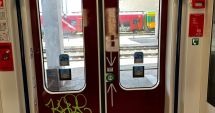 Stire din Eveniment : Primul tren electric nou din România a fost vandalizat