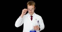Stire din Fun : Medicină, cu rangă și ciocan