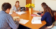 Stire din Social : Profesează, meditează, dar nu fiscalizează. Ce riscă profesorii care nu își declară veniturile din meditații
