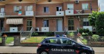 Stire din Actualitate : Copil de un an, aruncat de la etaj de bona lui. Părinții erau plecați la serviciu!