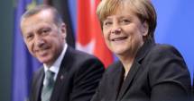 Stire din Actualitate : Criza refugiaților / Angela Merkel și-a început vizita în Turcia