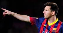 Stire din Sport : Fotbal / Messi, lovit de o sticlă de plastic aruncată din tribune la Valencia