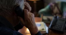 Stire din Eveniment : Trei bărbați, reținuți după ce au înșelat un pensionar prin metoda „accidentul”