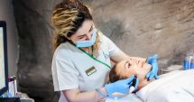 Stire din Sănătate : Mezoterapia estompează ridurile, liniile fine și combate laxitatea pielii