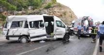 Stire din Eveniment : Doi români au murit și alți 14 au fost răniți într-un grav accident de microbuz în Turcia