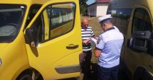 Zeci de microbuze școlare din Constanța, verificate de Poliție