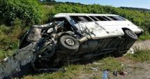 Stire din Eveniment : PASAGERI ÎN STARE GRAVĂ! Microbuz plin cu români, implicat într-un TERIBIL accident, în Austria!