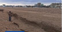 Stire din Social : Microfaleze formate pe plajele din Constanța și Mamaia, în urma furtunilor recente
