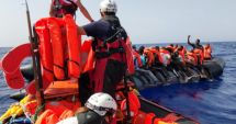 Peste 200 de migranți salvați din Marea Mediterană, debarcați în Sicilia