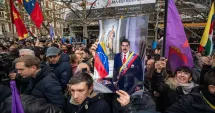Stire din Actualitate : Mii de oameni protestează la Madrid în fața ambasadei SUA după capturarea lui Maduro
