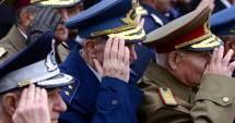 Stire din Eveniment : Pensionarii militari tremură pentru pensiile lor. Cine-i lămurește?