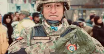 Stire din Eveniment : Fetița de 11 ani salvată de la înec în Mamaia de un militar aflat în vacanță