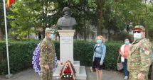 Stire din Eveniment : Respect, Ionel Drăgușanu! Flori la monumentul dedicat eroului căzut în Afganistan