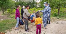 Militarii de la Capu Midia au oferit daruri copiilor din localitatea Corbu