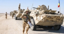 Stire din Eveniment : Militarii români, într-un schimb de focuri cu insurgenții din Afganistan. Un român a fost rănit