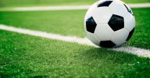 Stire din Actualitate : Meci de fotbal între "infectați" și "neinfectați". Poliția îi caută pe organizatori