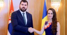 Stire din Politică-Administrație : Ministrul de Externe, Oana Ţoiu, întâlnire cu ambasadorul sârb