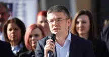 Stire din Politică-Administrație : Ministrul Irineu Darău: „Actualizăm regulile pentru profesia de ghid de turism după mai bine de 20 de ani”