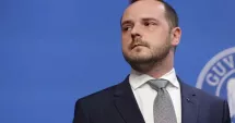 Stire din Eveniment : De necrezut! Medic lovit în timp ce resuscita o pacientă. Reacția ministrului Sănătății