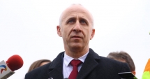 Stire din Economie : Ministrul transporturilor prezintă modul de restructurare a CNADNR