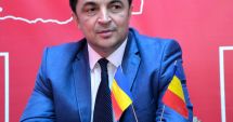 Stire din Politică-Administrație : "Iohannis încearcă să iasă în evidență cu referendumul"