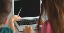 Stire din Actualitate : Spania interzice reţelele de socializare pentru minorii sub 16 ani
